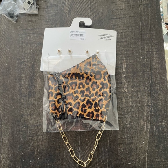 Mask Holder Set - Picture 2 of 4